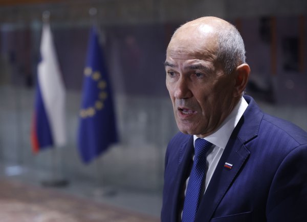 Afera je malo usporila Janšu, ali još uvijek ima podjednake šanse preuzeti vlast kao i Golob