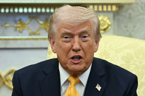 Trump: 'Ne šaljem vojnike na Bliski istok, a i da šaljem, ne bih vam rekao'