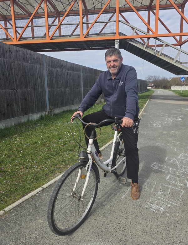 Jakov Mioč biciklira u susjednu državu