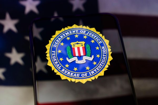 Umro bivši šef FBI-ja koji je istraživao rusko miješanje u izbore 2016.
