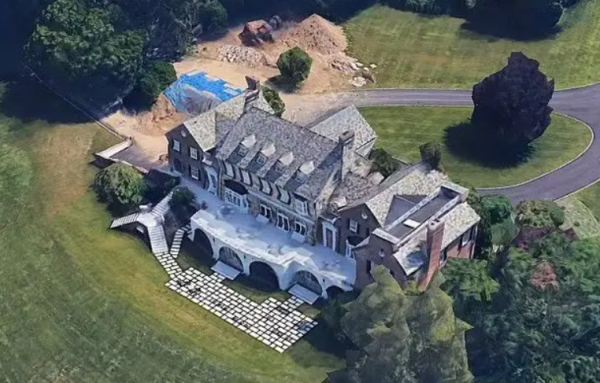 Vila Catherine Zeta-Jones i Michaela Douglasa