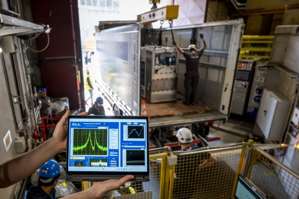 Znanstvenici iz CERN-a prvi put uspješno transportirali antimateriju izvan laboratorija, u kamionu