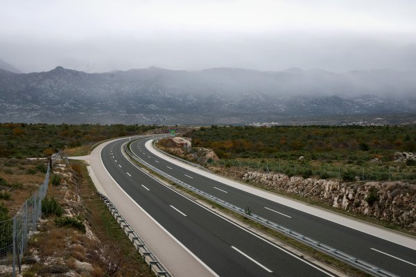 Novi zakon stiže u Francusku? Na autocestama bi se moglo voziti 150 km/h