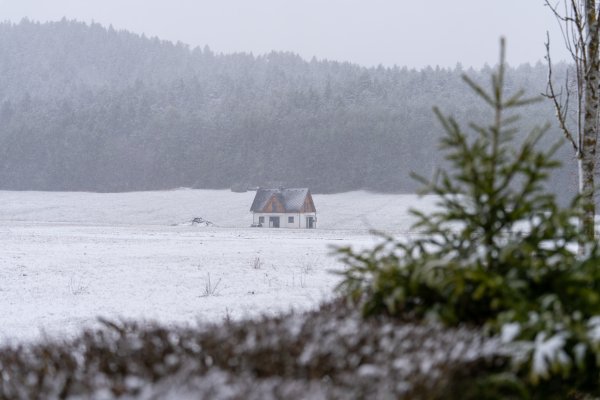 Zimski uvjeti na državnoj cesti DC 52 Prozor - Vrelo Koreničko