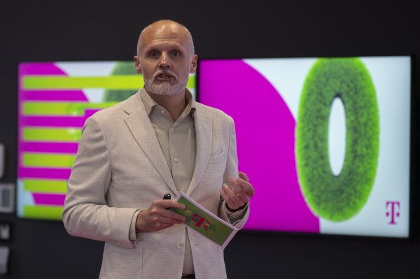 Matija Kovačević, Hrvatski Telekom