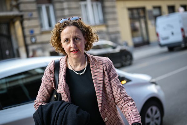 Ministrica Obuljen Koržinek uručila Lastovčanima UNESCO-vu povelju