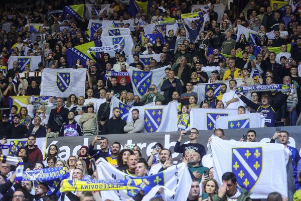 Pogledajte kako su navijači BiH 'zauzeli' Cardiff prije važne utakmice za SP