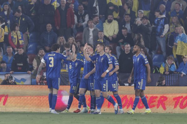 Pogledajte kako je zvijezda Arsenala zabila tri gola Ukrajini, asistirao mu i golman