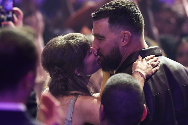 Dogodilo se ono što je cijeli svijet čekao: Taylor Swift i Travis Kelce odradili svoj veliki debi