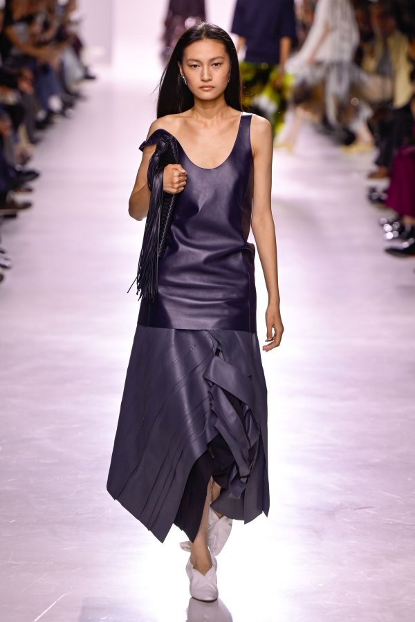 Haljine spuštenog struka su apsolutni hit: Izdužuju figuru bolje nego što mislite