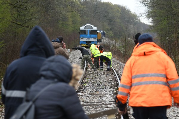 Drama u Podravini: Stablo palo na prugu, vlak s 27 putnika iskočio iz tračnica