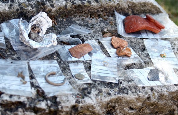 Predmeti pronađeni prilikom iskopavanja na lokalitetu Kamenica