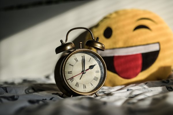 Gubimo sat sna i zdravlje, iako neki tvrde: Ljetno računanje vremena je blagoslov!