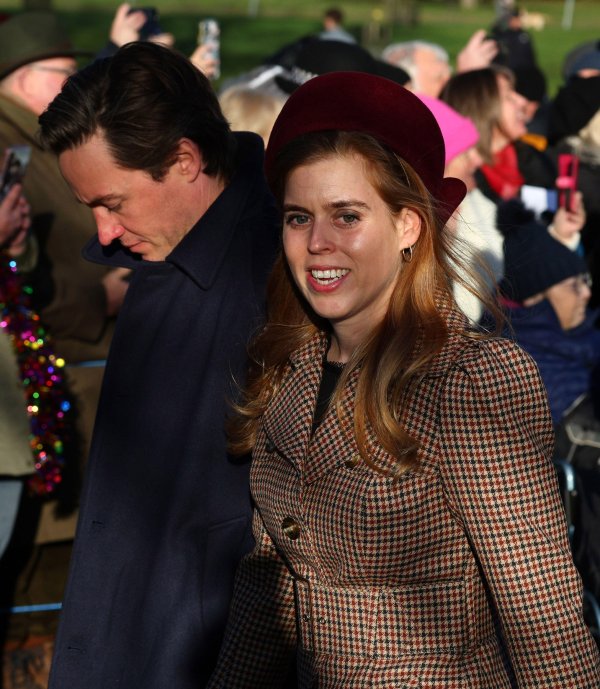 Princeza Beatrice razmišlja o bijegu iz Britanije zbog skandala njezina oca