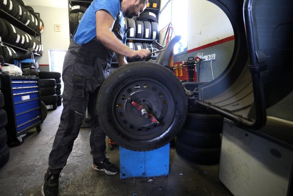 Što zapravo znače brojevi na gumama? Većina vozača to ne zna
