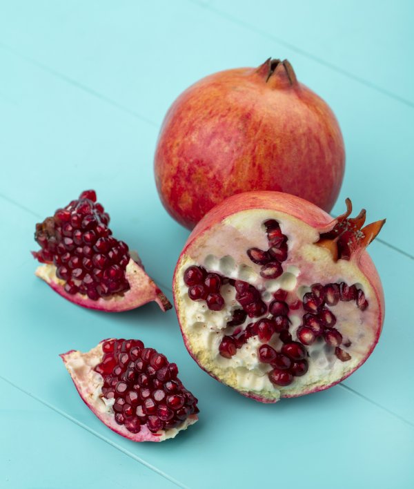 Nar je bogat vitaminom C, kalijem i vlaknima koja pomažu probavi i produljuju osjećaj sitosti