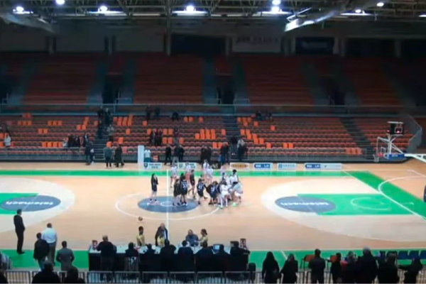 Pogledajte kaos u BiH: Košarkašice se brutalno potukle na centru, jednu cipelarili