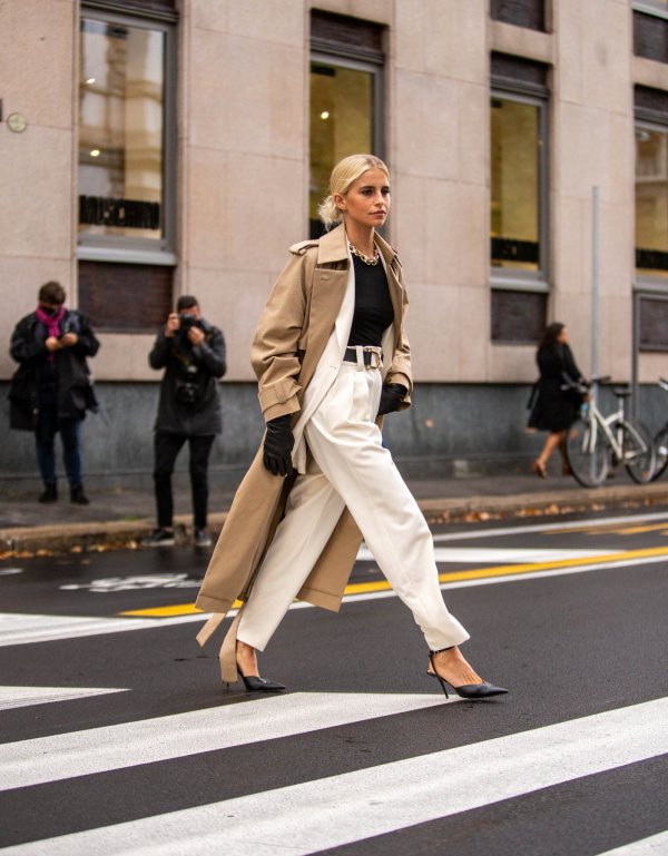 Zarine hlače koje stanjuju struk i izdužuju noge su hit i koštaju manje od 40 eura