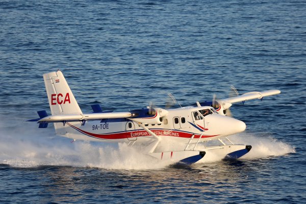 Hidroavion - Ilustracija