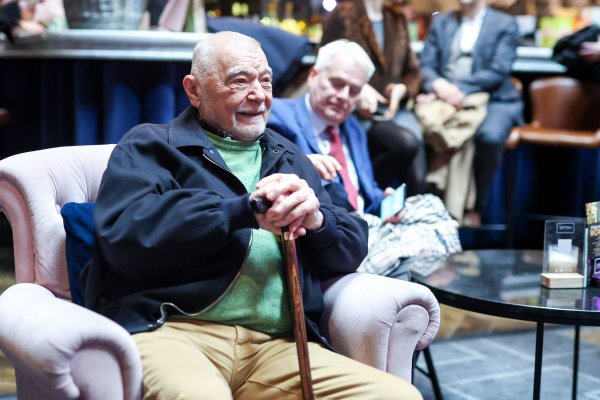 Stipe Mesić nakon dugo vremena u javnosti, evo gdje je snimljen