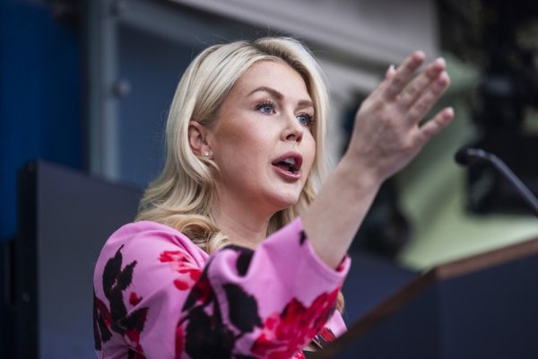 Papa iznenadio oštrom porukom, Bijela kuća odmah reagirala