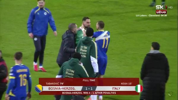 Pogledajte skandalozno divljanje Donnarumme nakon katastrofe Italije: Ozlijeđeni Džeko ga smirivao