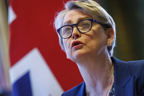 Britanska ministrica govorila o 'hitnoj potrebi' otvaranja Hormuškog tjesnaca