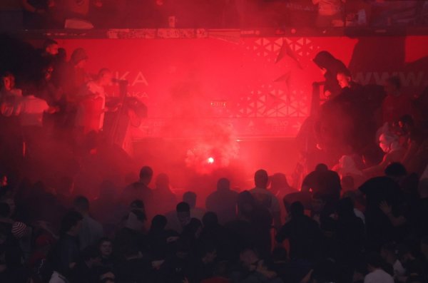 Delije poručile Grobarima: 'Zagreb ili Split? Tuđman vam se u grobu prevrće!'