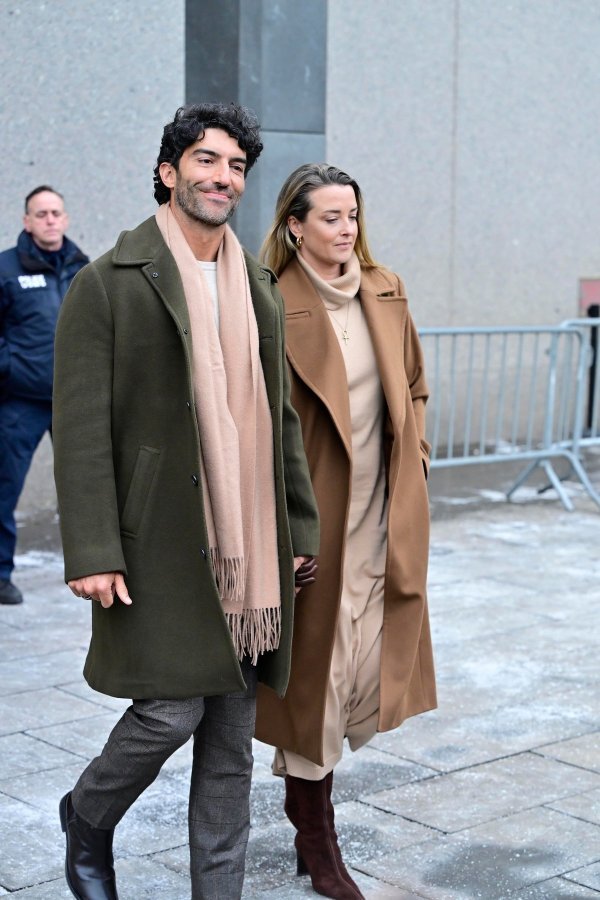 Justin Baldoni sa suprugom Emily