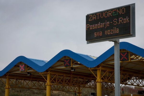 Bura ponovno zatvorila A1, na Pag se može samo mostom