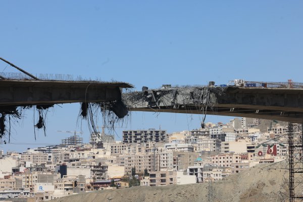 Najviši most u Iranu nakon napada