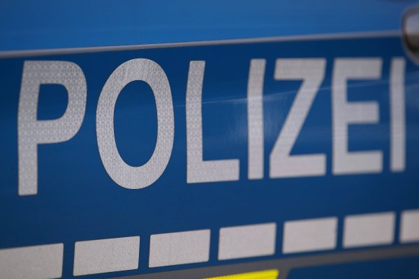 Cure detalji: Ekstremni desničar u vlaku ozlijedio 12 putnika, ostali ga savladali i zatvorili u WC