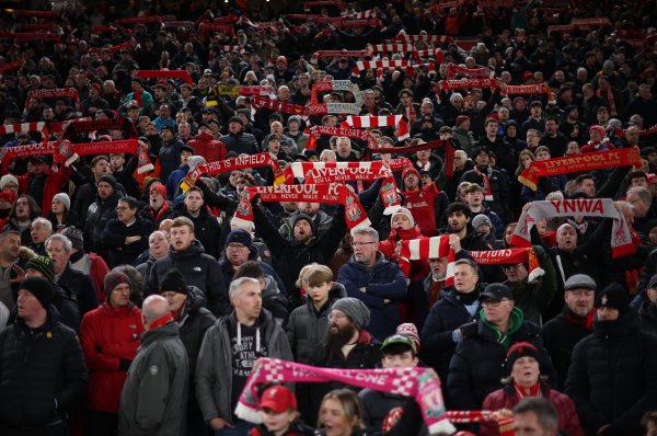 Liverpoolovi navijači napustili stadion usred utakmice; poslušajte što su pjevali