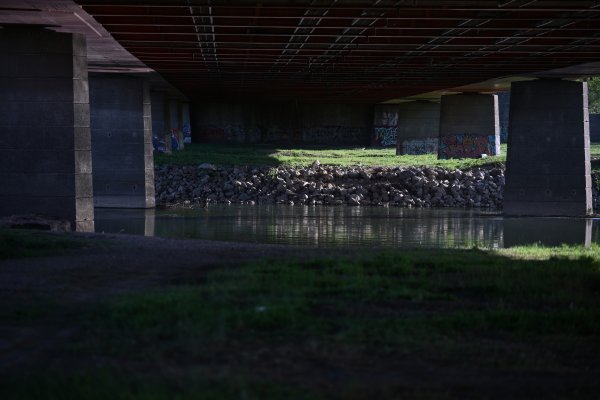 Zagreb: Maloljetnici u koritu Save pronašli lubanju u vrećici s kamenom