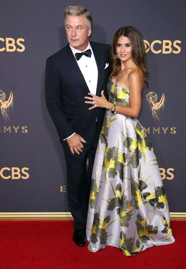 Kći Aleca Baldwina brutalno ga ismijala zbog razlike u godinama s Hilarijom