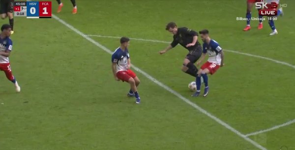 Potez iz Bundeslige kakav se rijetko viđa: Pogledajte zašto je sudac čestitao igraču