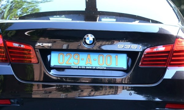 U Hrvatskoj postoji puno različitih registarskih pločica. Znate li što one znače?