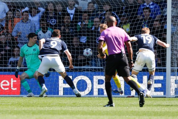 Millwall bio na pragu velike pobjede u borbi za Premier ligu pa se raspao