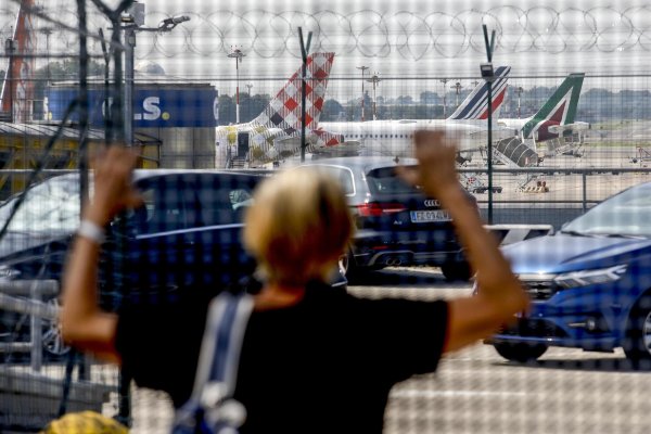 Alarm u susjedstvu: Aerodromi ostaju bez goriva