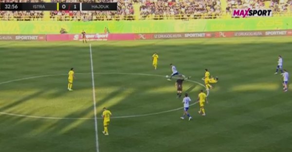 Nakon golčine i grede Livaja je dobio žuti karton: Pogledajte reakciju koja sve govori