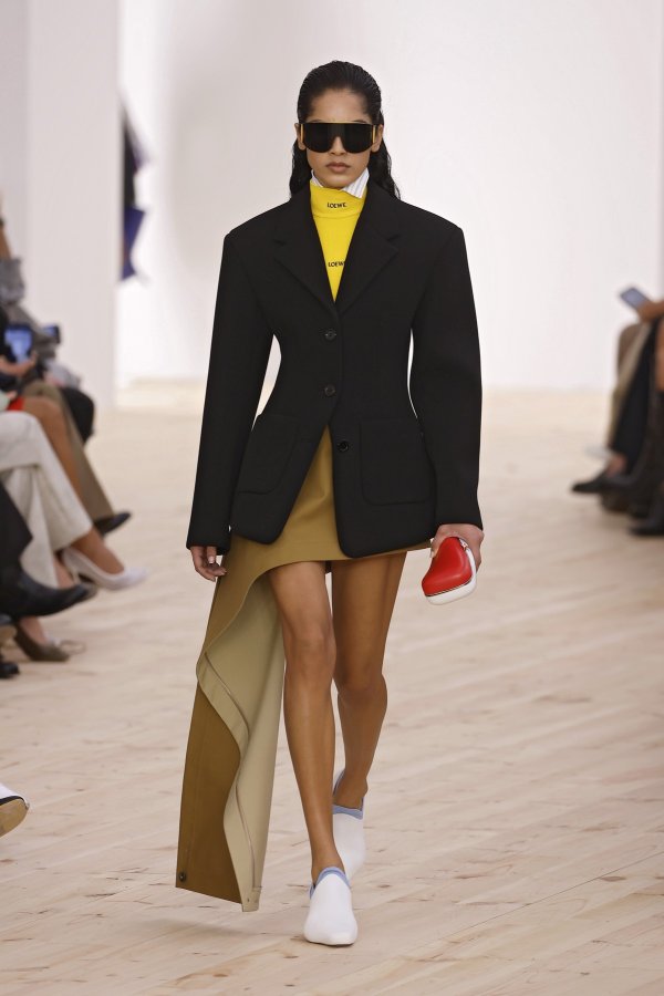 Loewe SS26