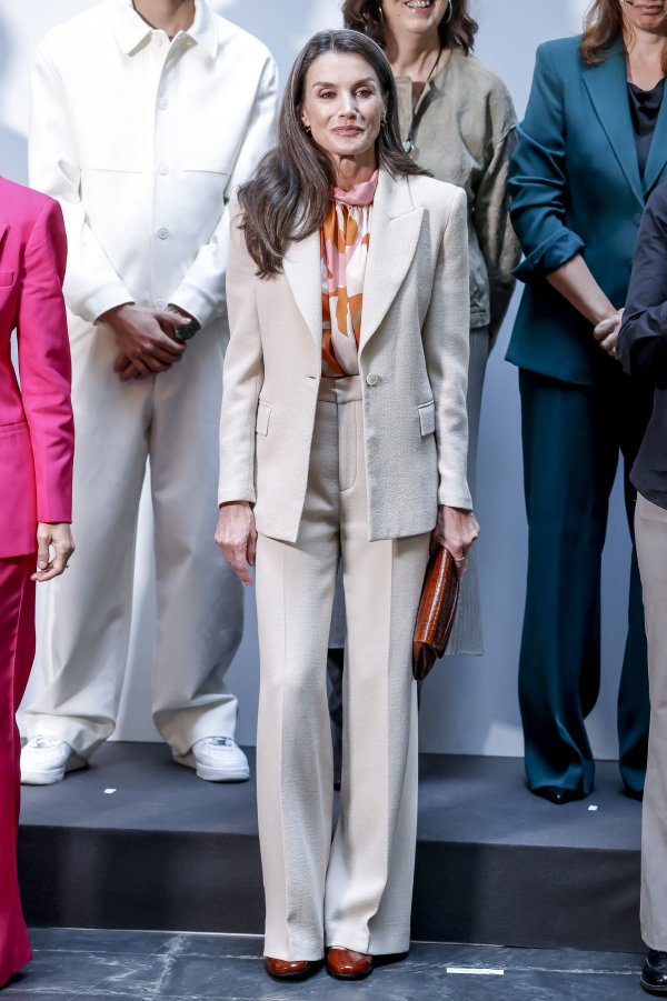 Svi su gledali u njezinu kosu: Savršen proljetni stajling ovoga je puta pao u drugi plan