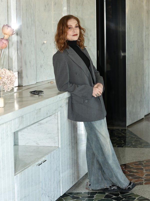 U 73. godini nosi najjednostavniju kombinaciju i izgleda besprijekorno