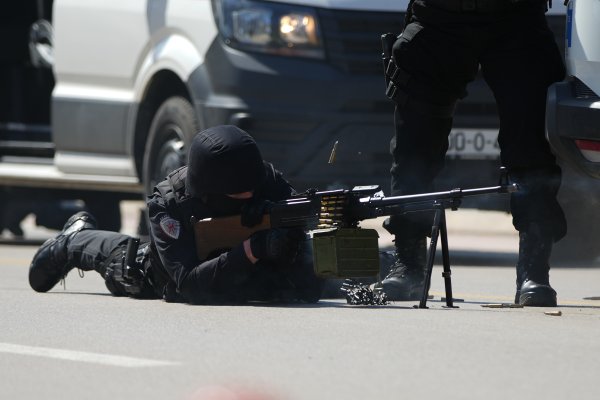 Policija u BiH spriječila krijumčarenje 38 ilegalnih migranata u Hrvatsku