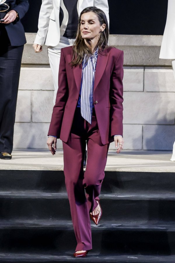 Kraljica Letizia izvukla iz ormara staro odijelo pa pokazala trik zbog kojeg ono izgleda skuplje