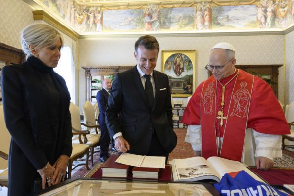 Papa ugostio Macrona: Posrijedi je njihov prvi susret