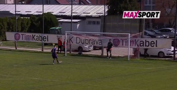 Pogledajte najbizarniji gol u povijesti Hrvatske: Igrač s centra vodio loptu i ušetao u svoj gol