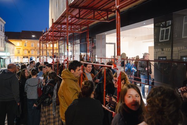 Trotoar - Marko Tadić