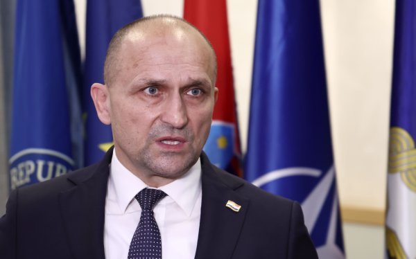 Ivan Anušić, ministar obrane