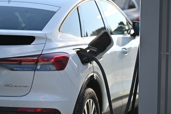 Zašto Hrvatska kaska za Slovenijom u električnim autima: Razlog nije cijena